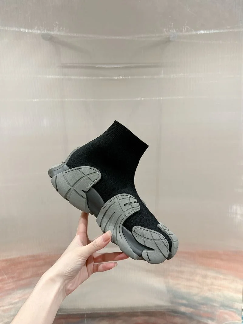 Lightweight Camper Shoes 8270