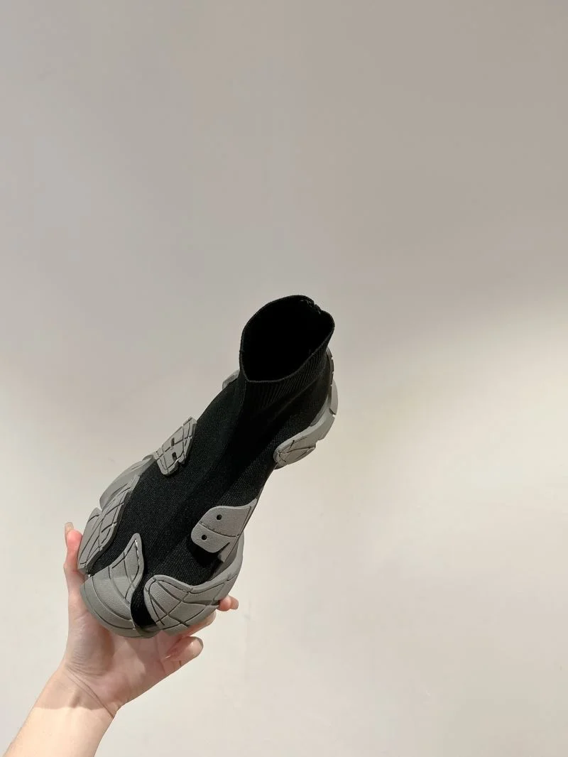Lightweight Camper Shoes 8270