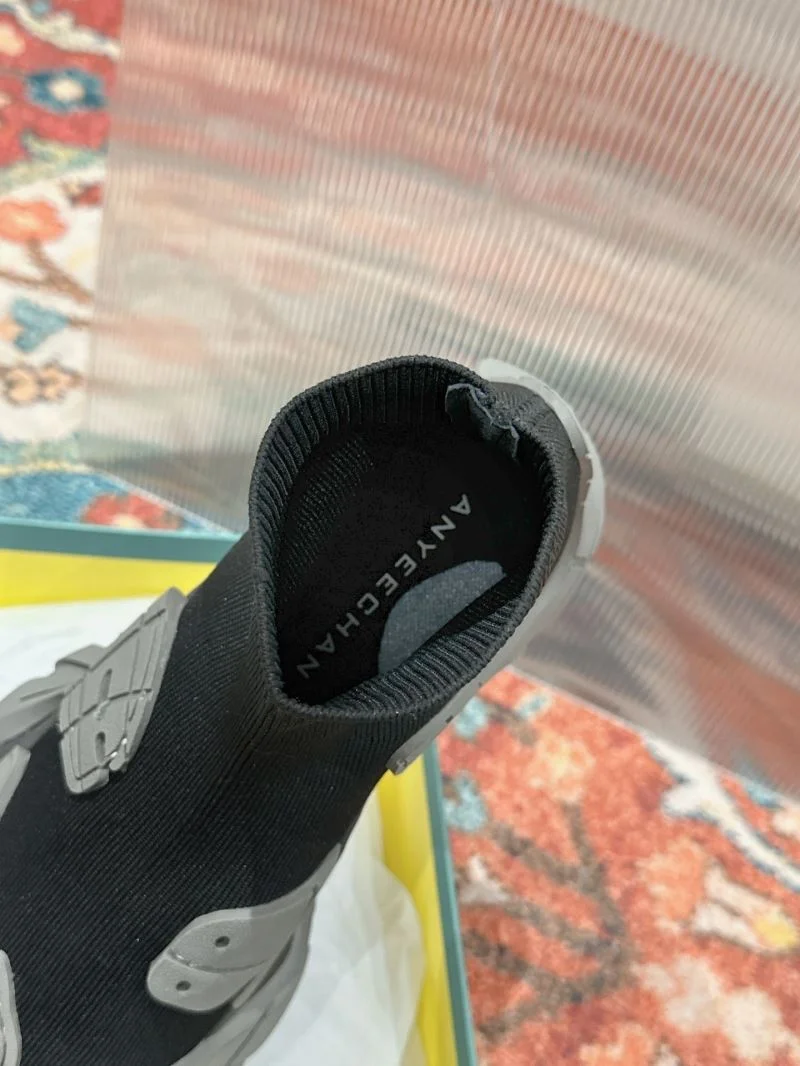 Lightweight Camper Shoes 8270