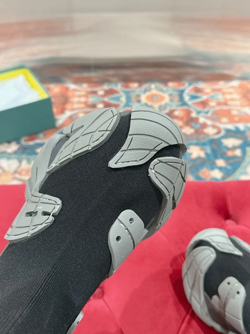 Lightweight Camper Shoes 8270
