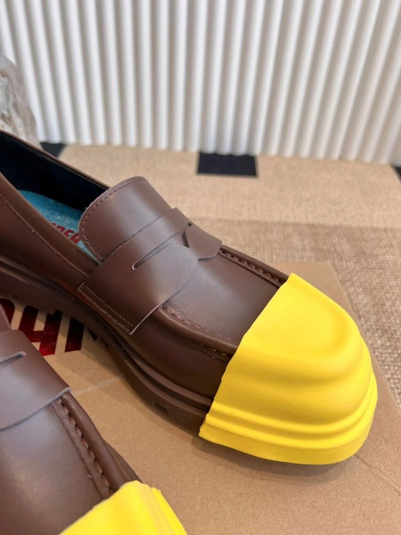 Flexible Camper Shoes 8264