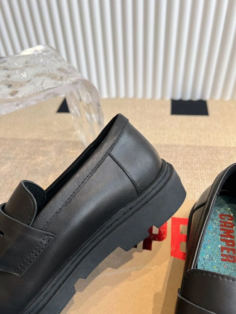 Camper Shoes Flexible 8253