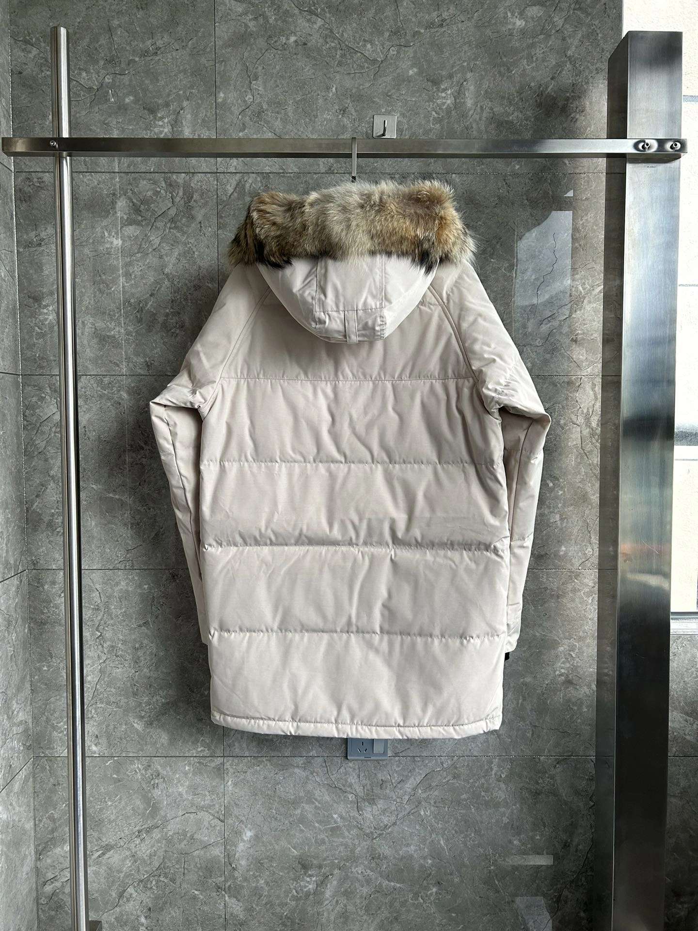 Canada Goose Down Jackets WaterResistant 106648