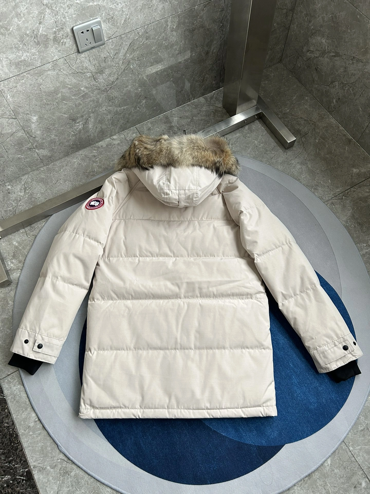 Canada Goose Down Jackets WaterResistant 106648