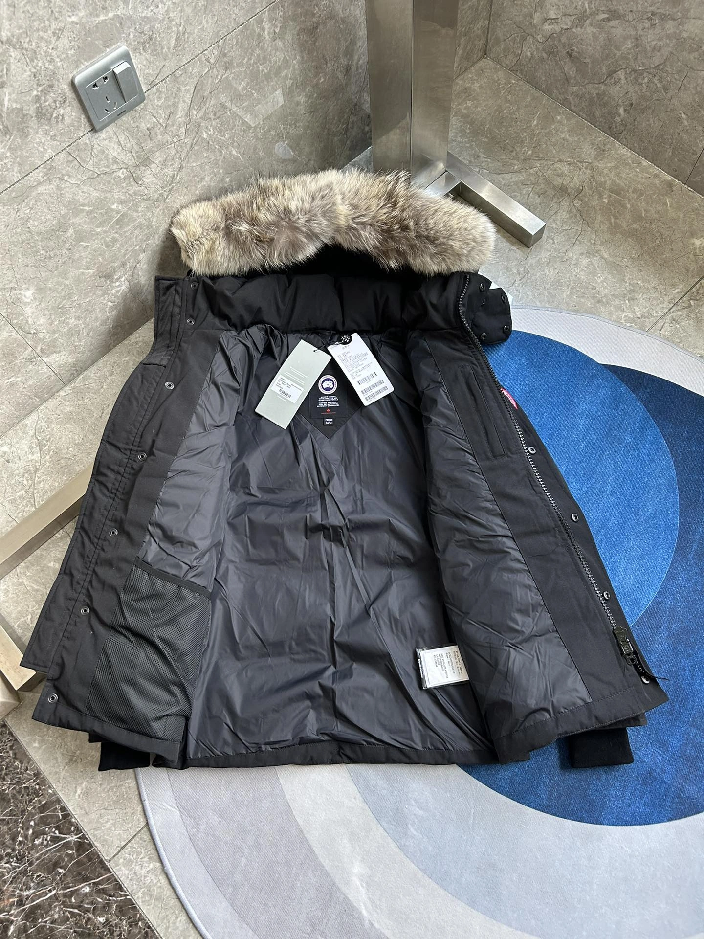 Canada Goose Down Jackets Youthful 106627