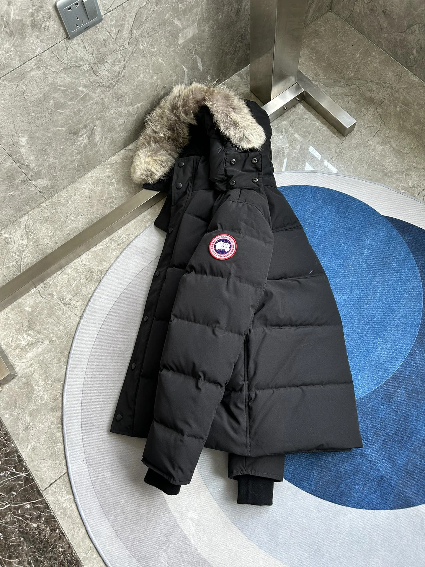 Canada Goose Down Jackets Youthful 106627