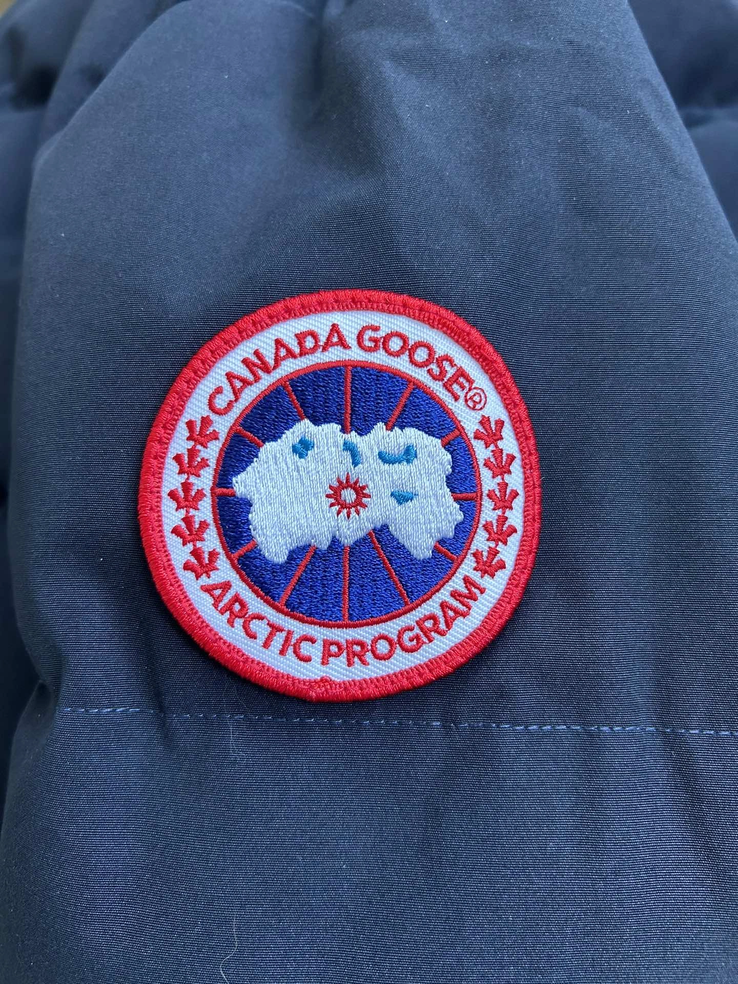 Bright Canada Goose Down Jackets 106650