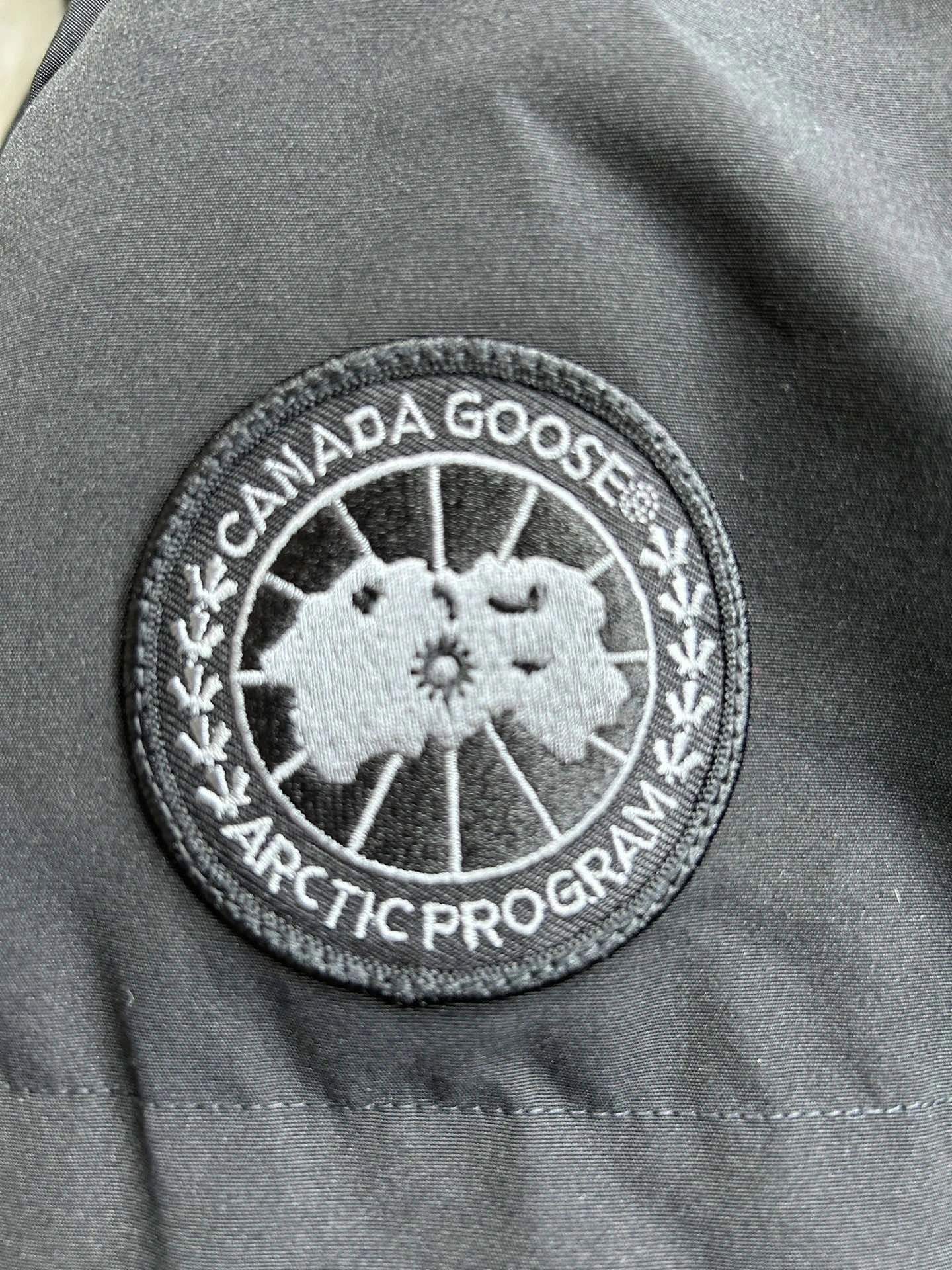 Neat Canada Goose Down Jackets 106608