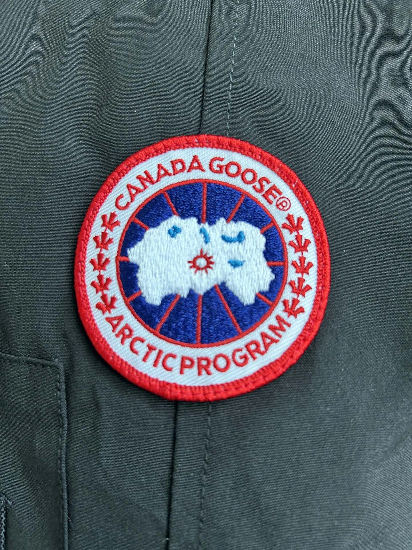 Canada Goose Down Jackets UrbanChic 106198