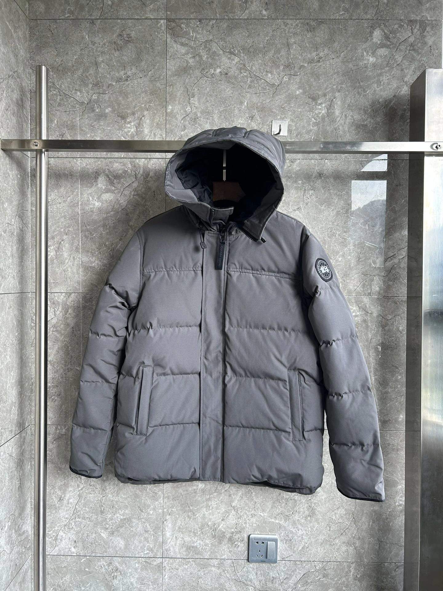 Canada Goose Down Jackets Fashionable 106598