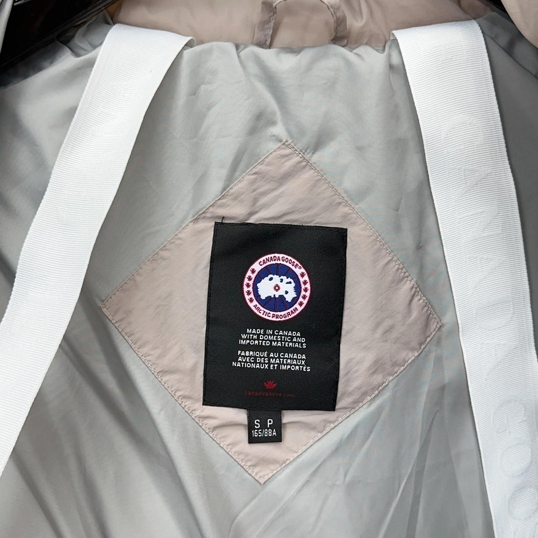 Durable Canada Goose Down Jackets 106576