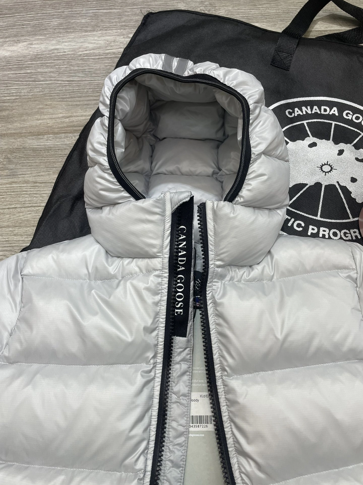 Canada Goose Down Jackets EasyMatch 106570