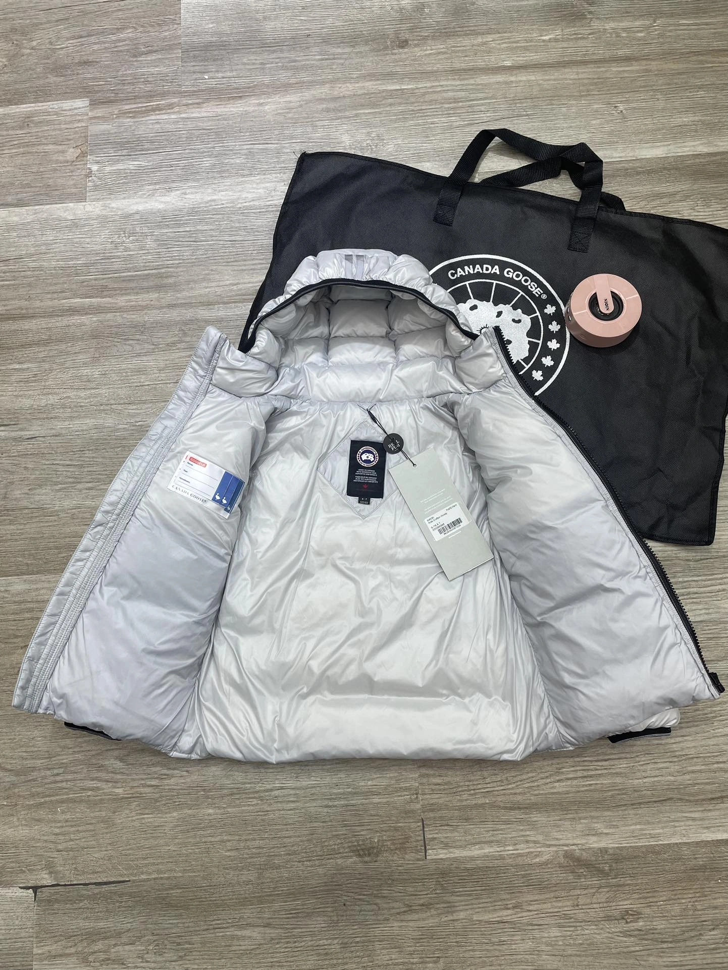 Canada Goose Down Jackets EasyMatch 106570