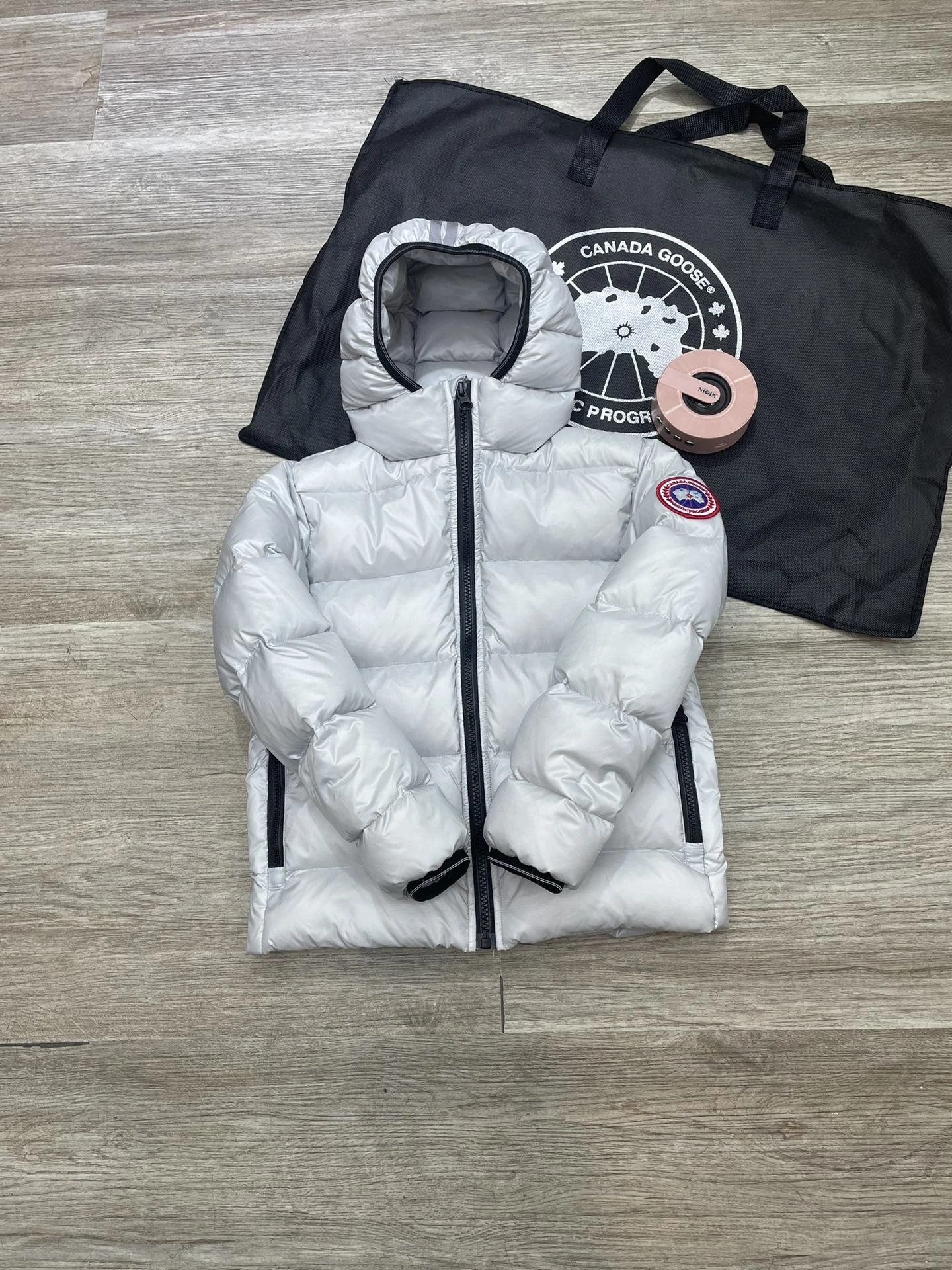 Canada Goose Down Jackets EasyMatch 106570