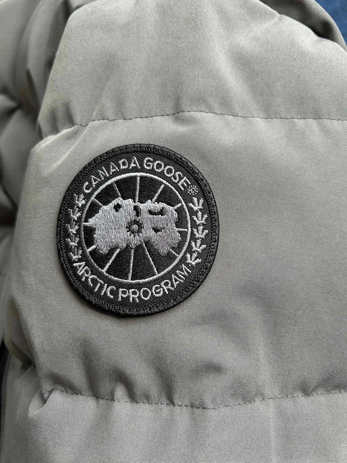Minimalist Canada Goose Down Jackets 106564