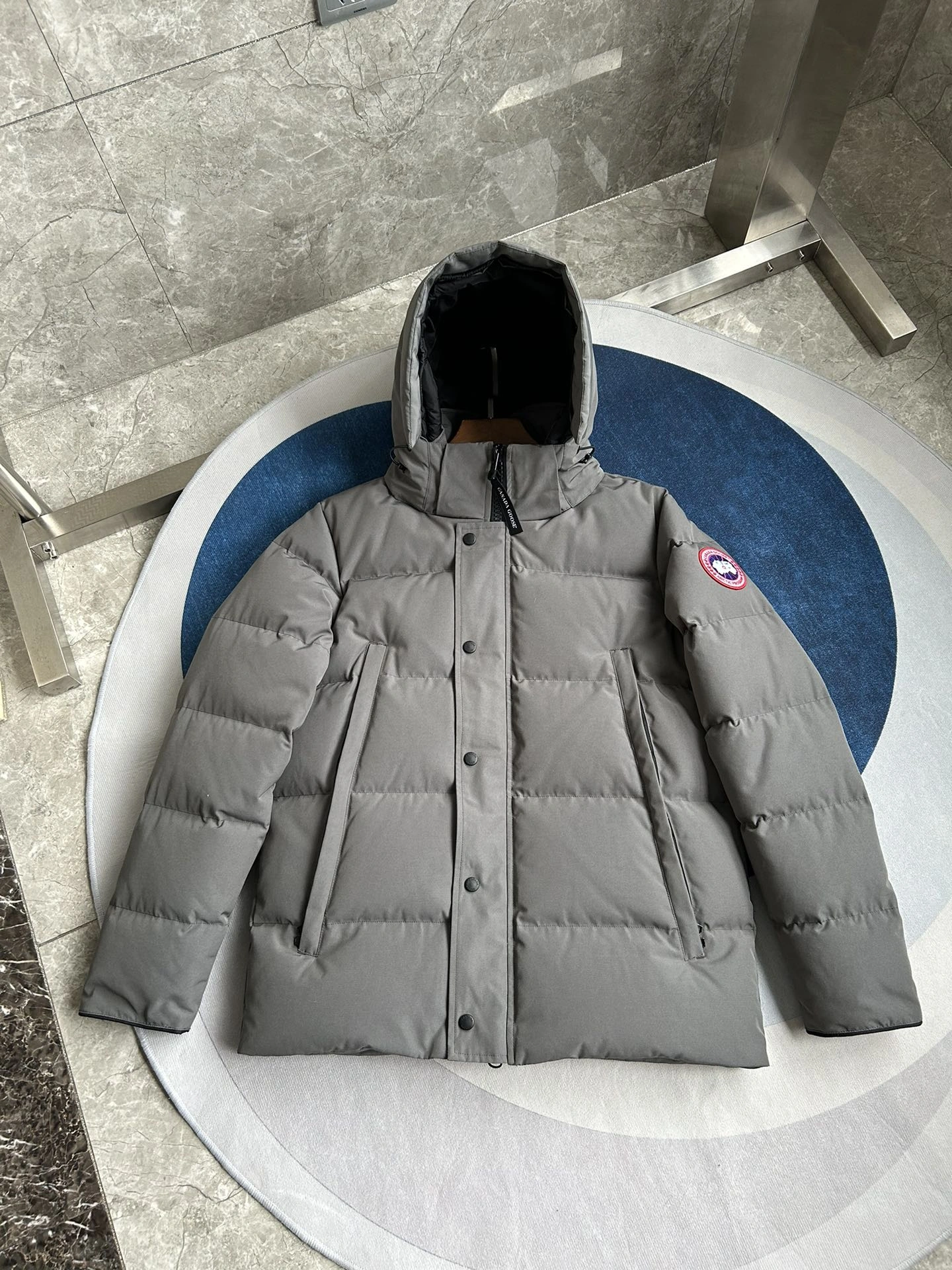 Canada Goose Down Jackets Classic 106636