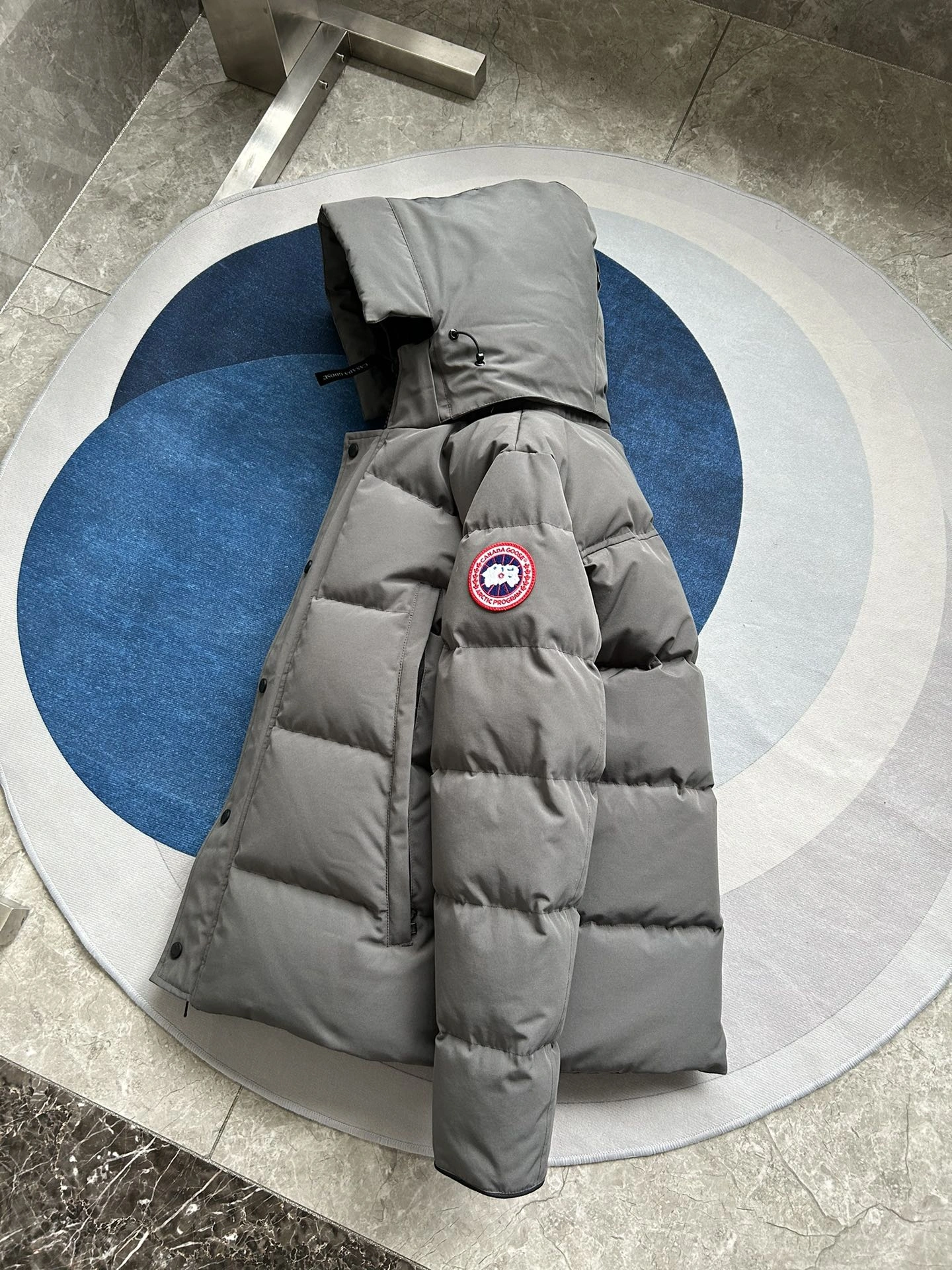 Canada Goose Down Jackets Classic 106636