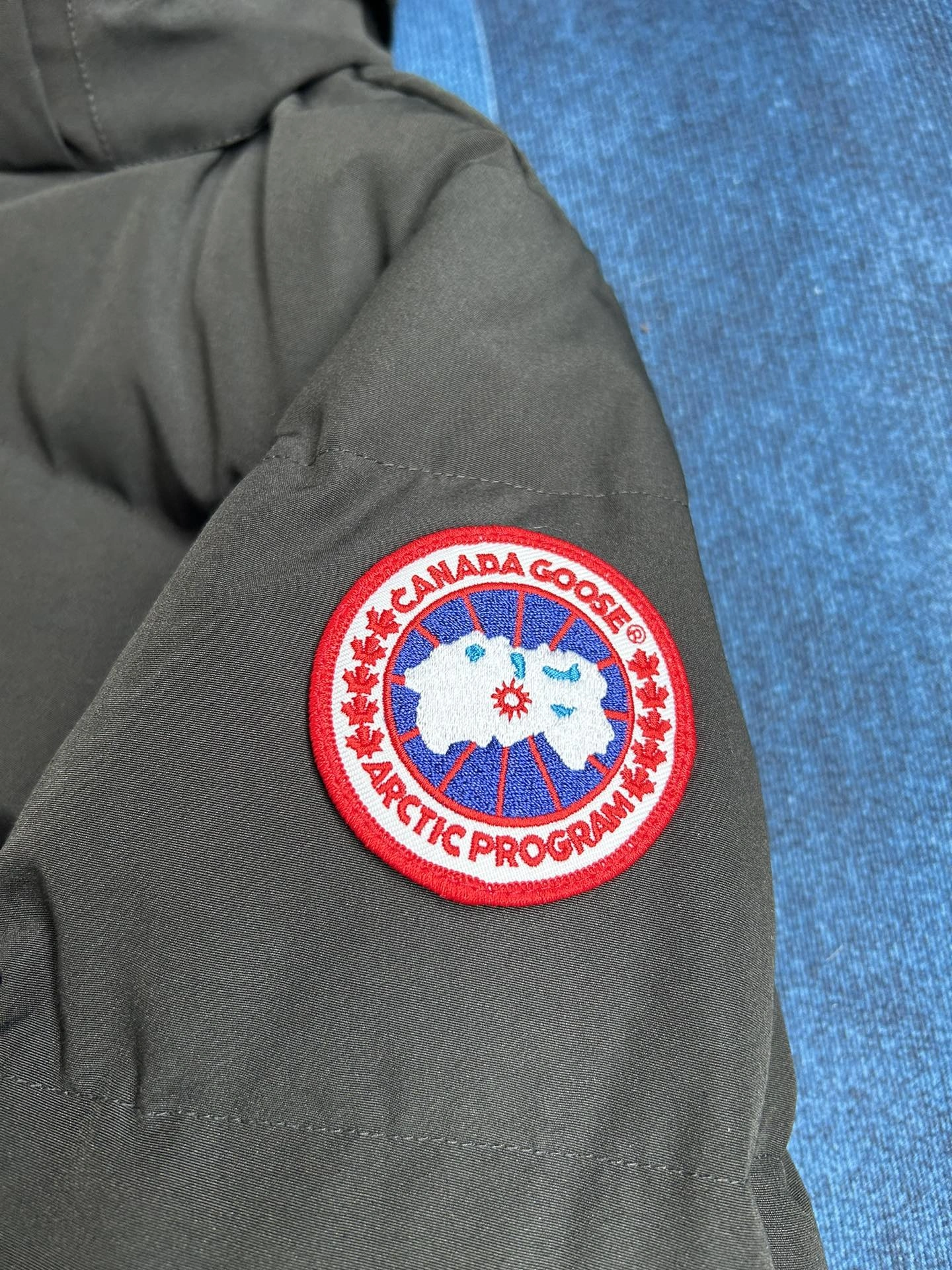 Canada Goose Down Jackets Lightweight 106612