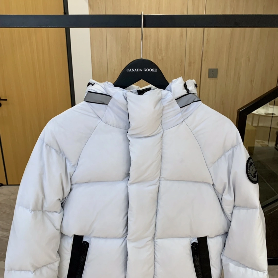 Canada Goose Down Jackets Stretchable 106587