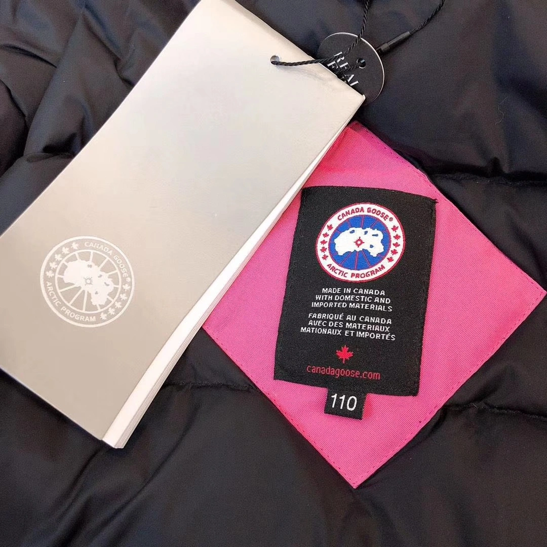 Canada Goose Down Jackets Fashionable 106588