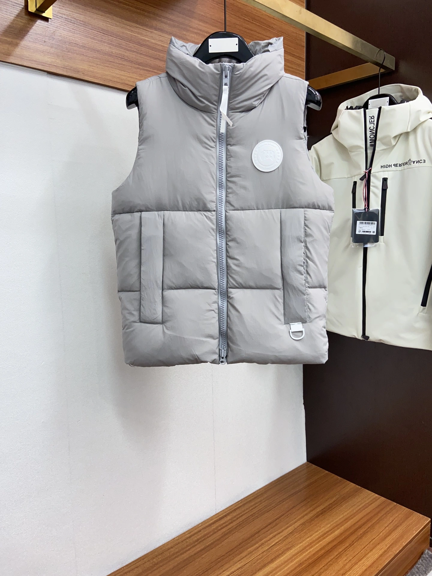 Canada Goose Down Jackets Elegant 106549