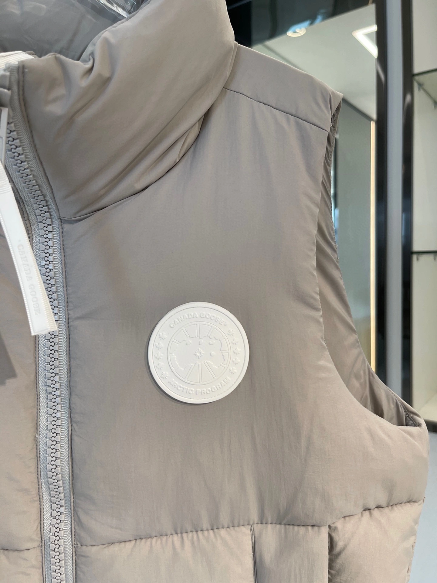 Canada Goose Down Jackets WaterResistant 106513