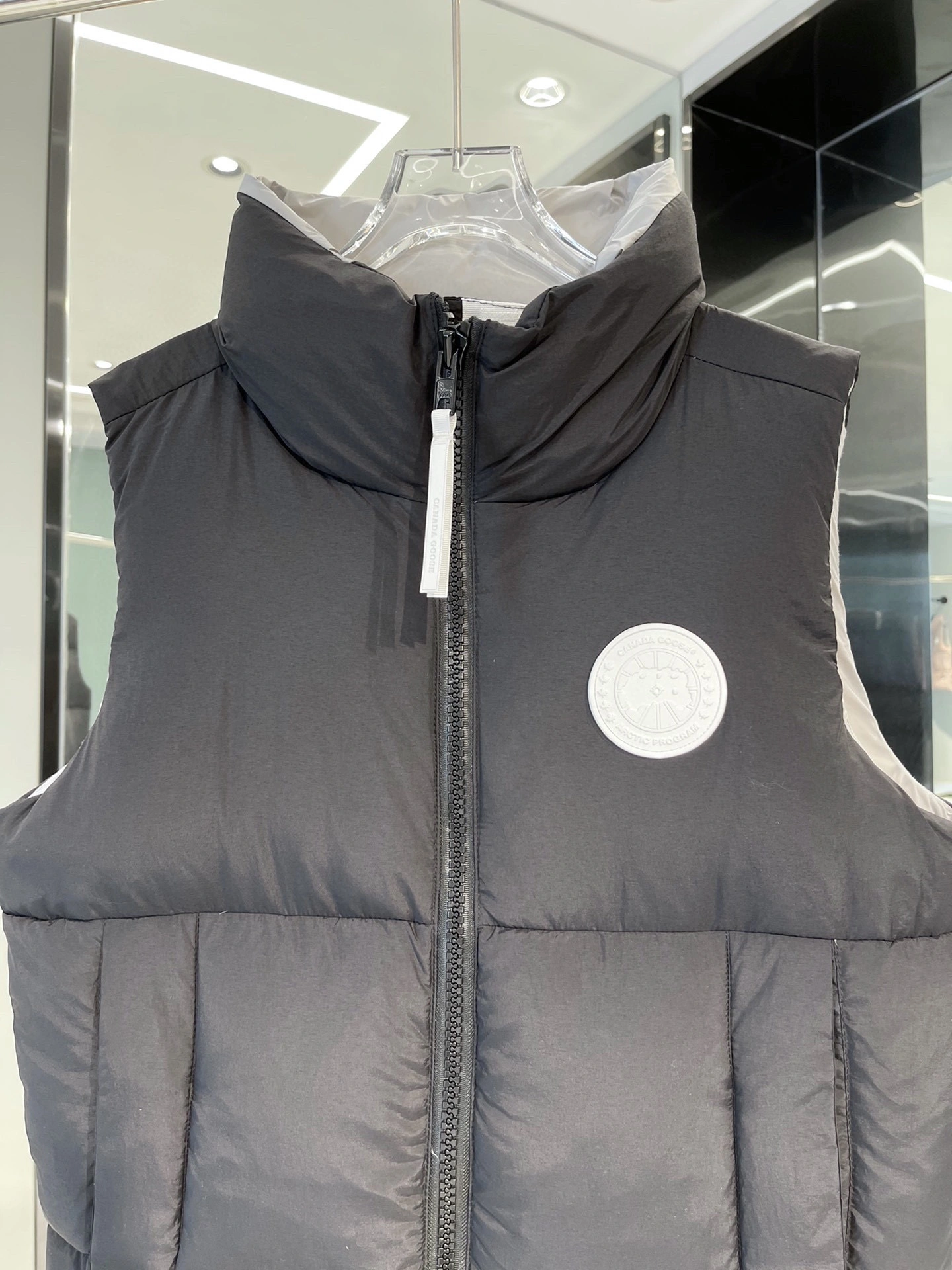 Sustainable Canada Goose Down Jackets 106517