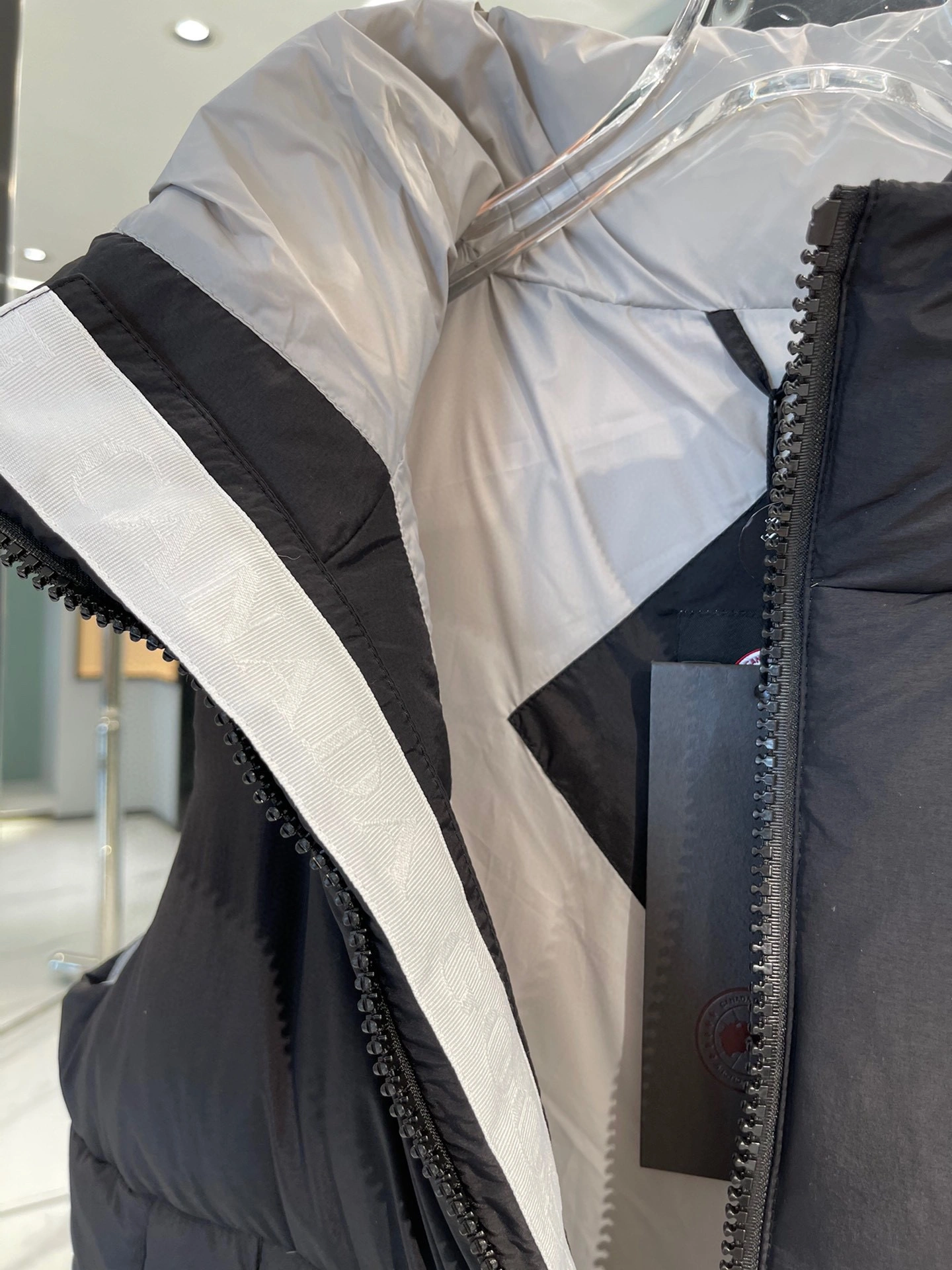 Sustainable Canada Goose Down Jackets 106517