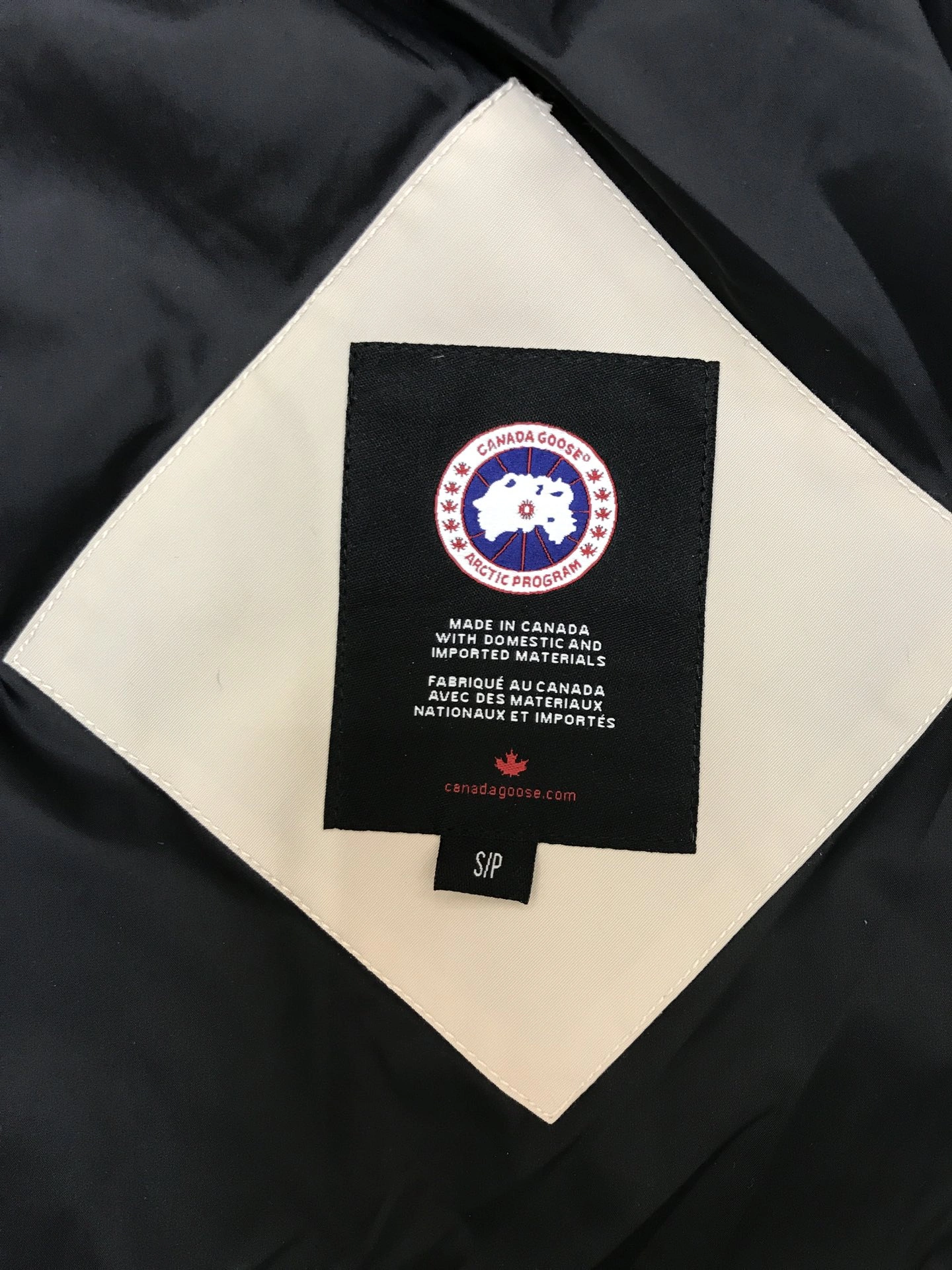 Canada Goose Down Jackets ComfortFit 106539