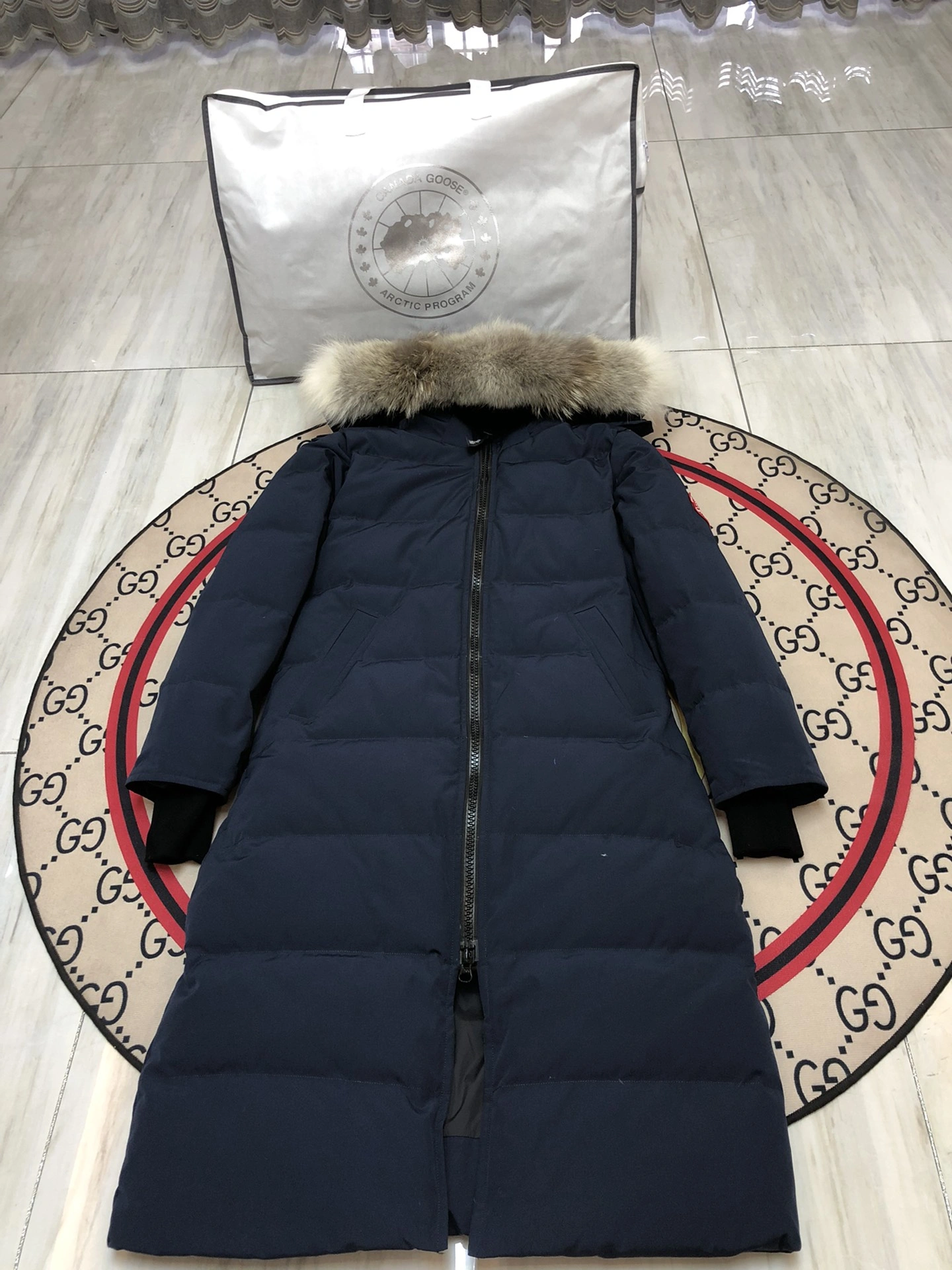 Canada Goose Down Jackets Bold 106447
