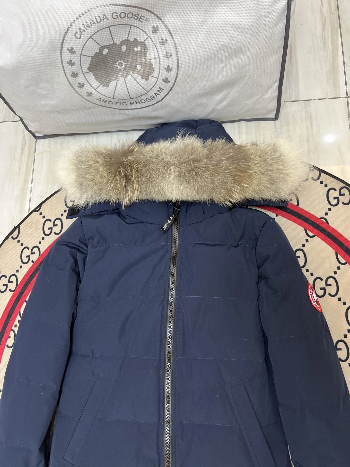Canada Goose Down Jackets Bold 106447