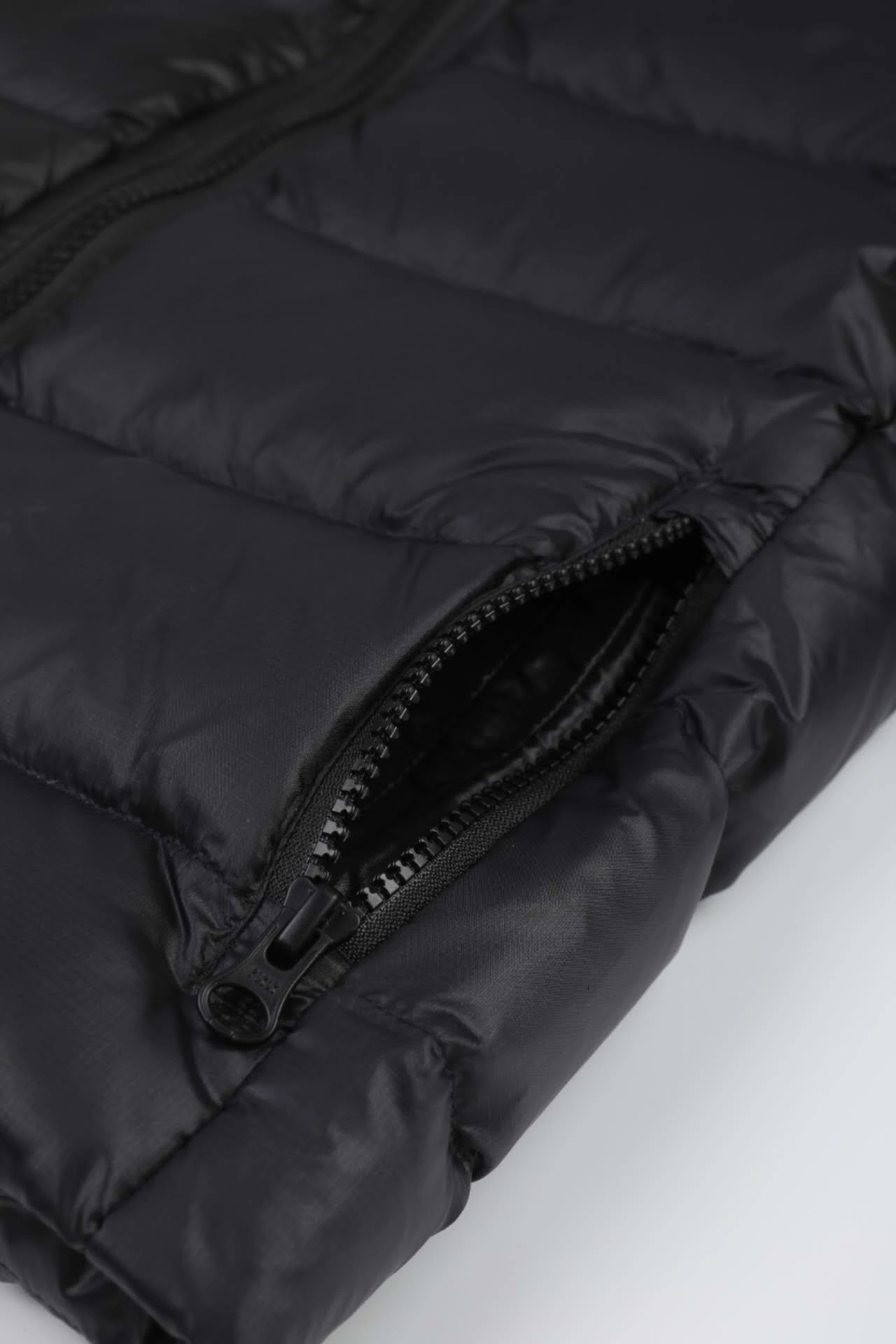 Canada Goose Down Jackets TechFriendly 106427