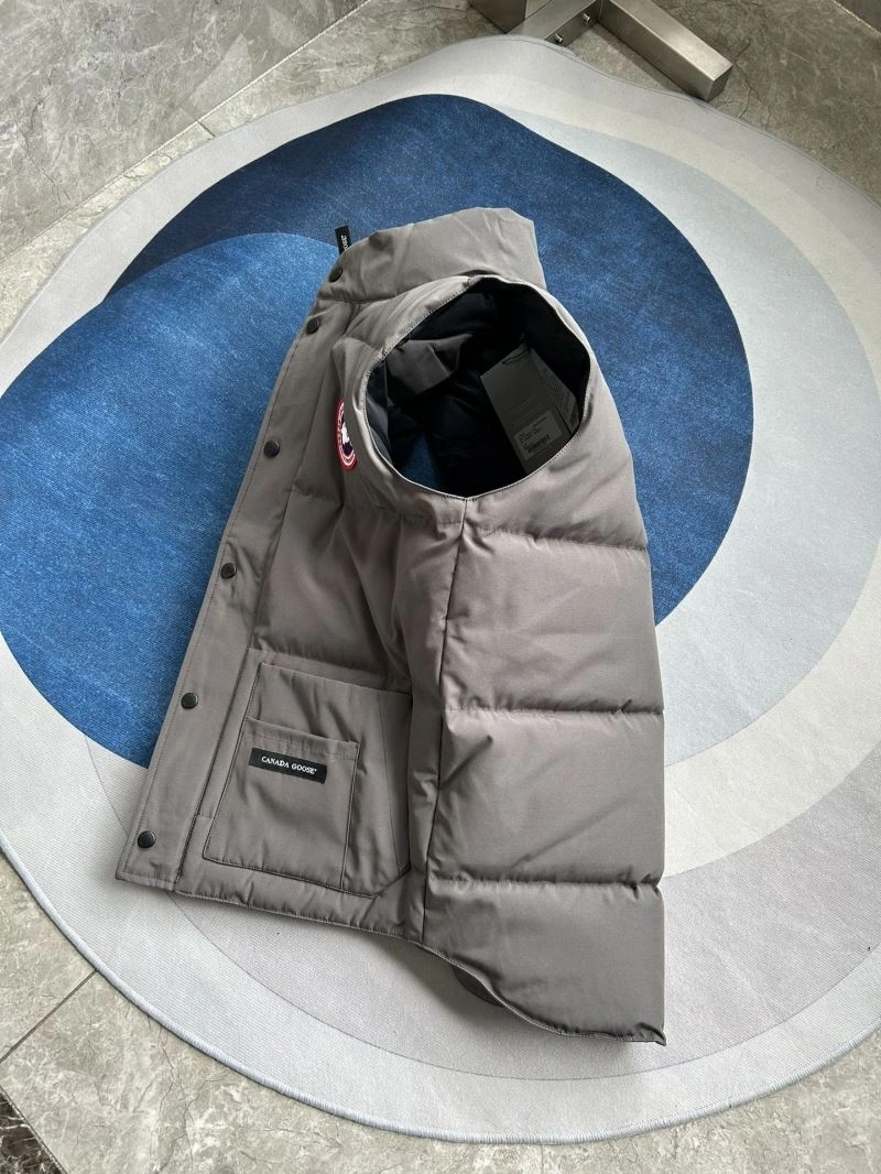 Canada Goose Down Jackets Versatile 106336