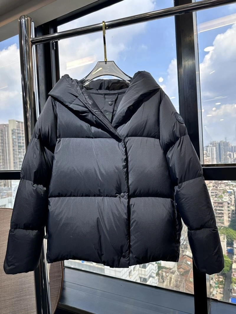 Canada Goose Down Jackets UrbanChic 106310