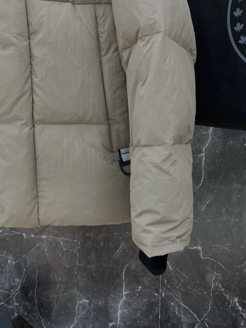 Canada Goose Down Jackets Sporty 106301