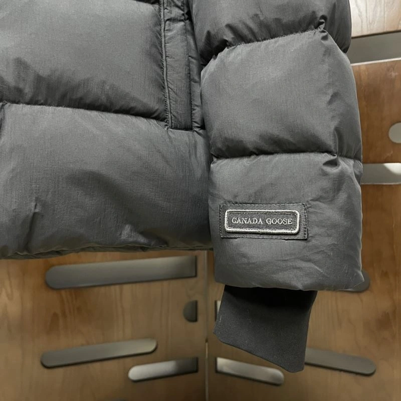 Canada Goose Down Jackets RelaxedFit 106337