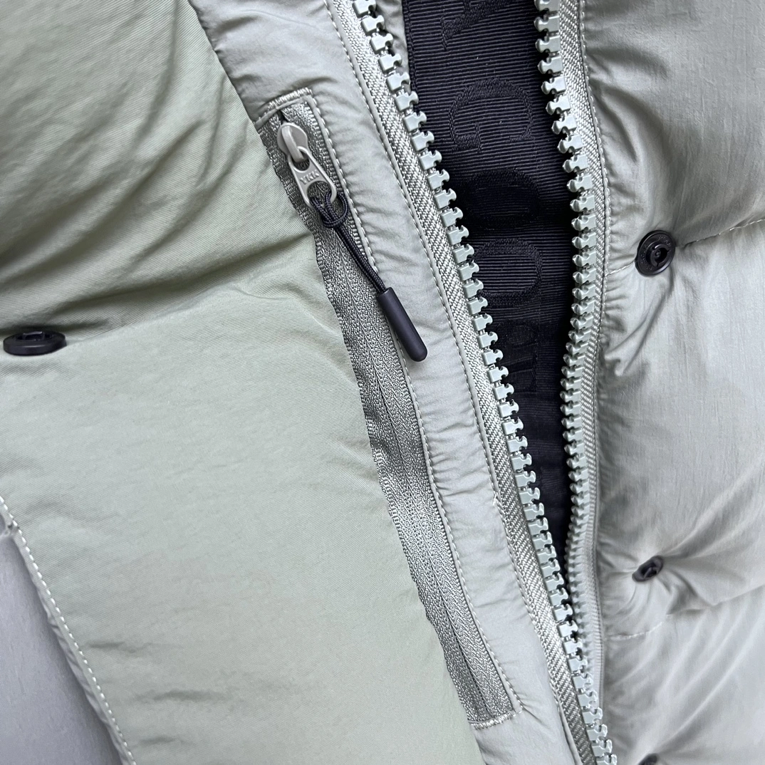 TechFriendly Canada Goose Down Jackets 106376