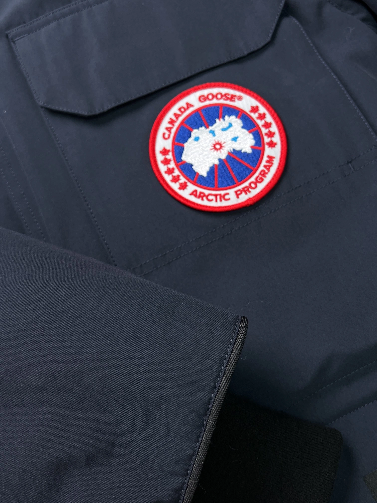 Canada Goose Down Jackets ModernLook 106358