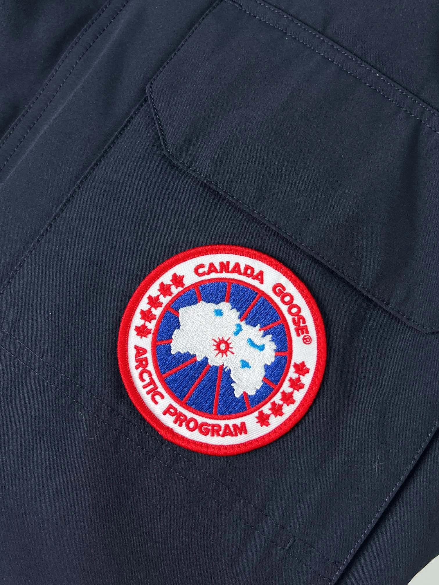 Canada Goose Down Jackets ModernLook 106358