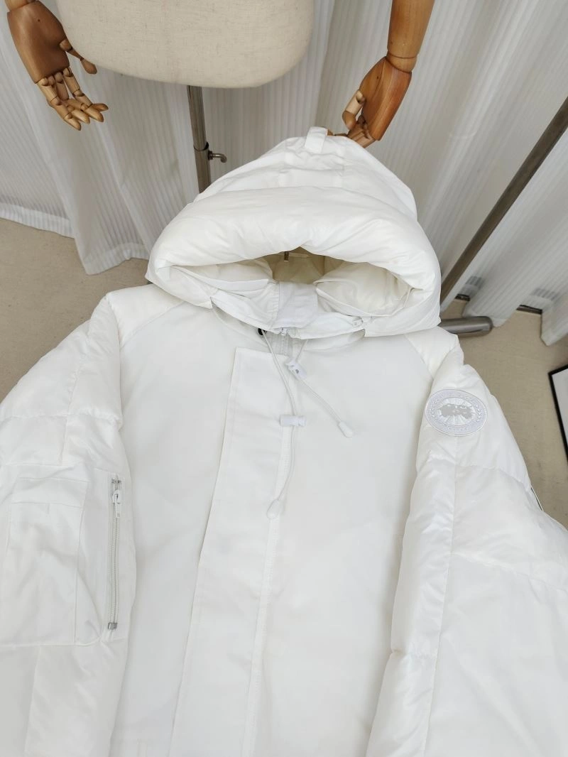 Canada Goose Down Jackets Cozy 106290