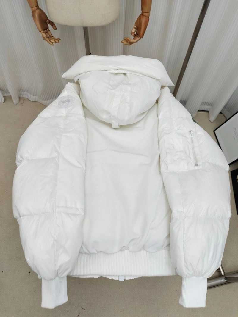 Canada Goose Down Jackets Cozy 106290