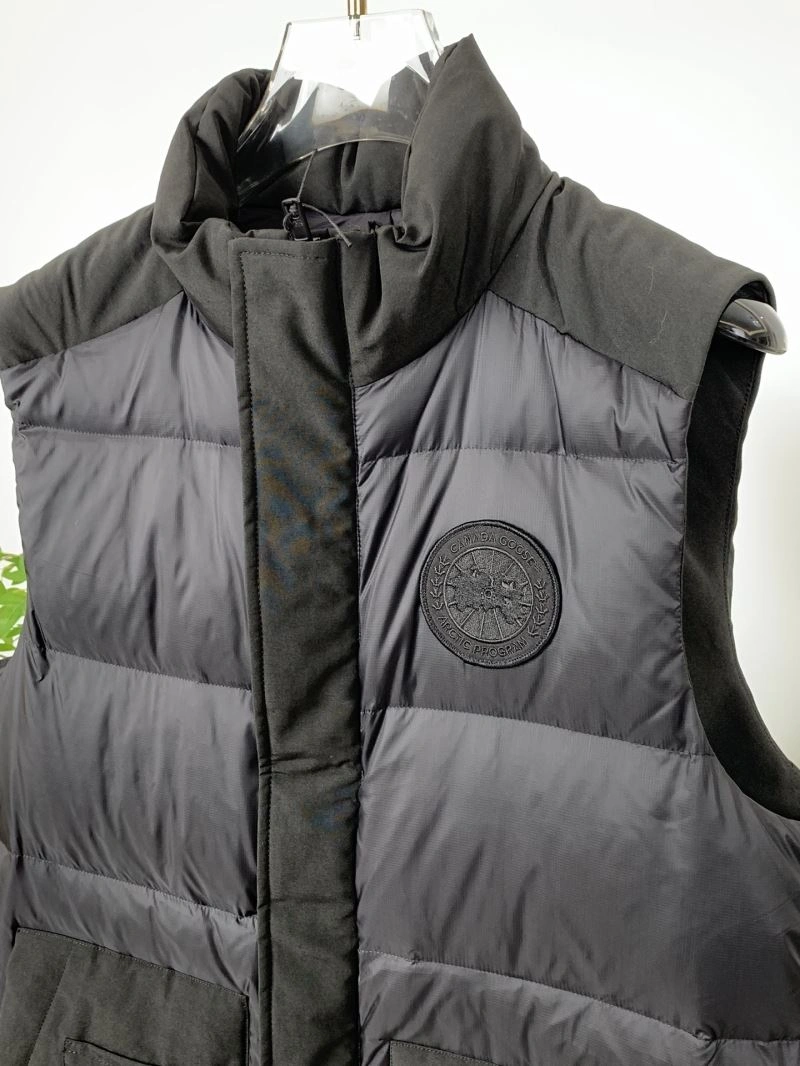 Canada Goose Down Jackets ZipUp 106332