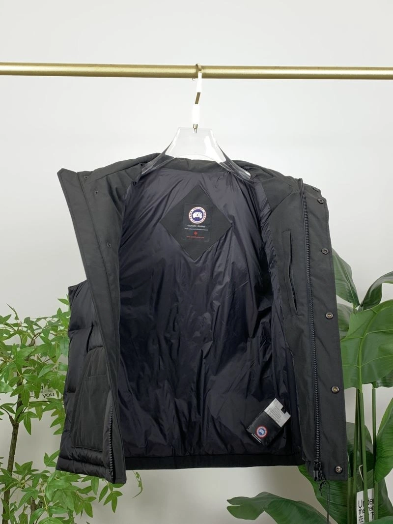 Canada Goose Down Jackets ZipUp 106332