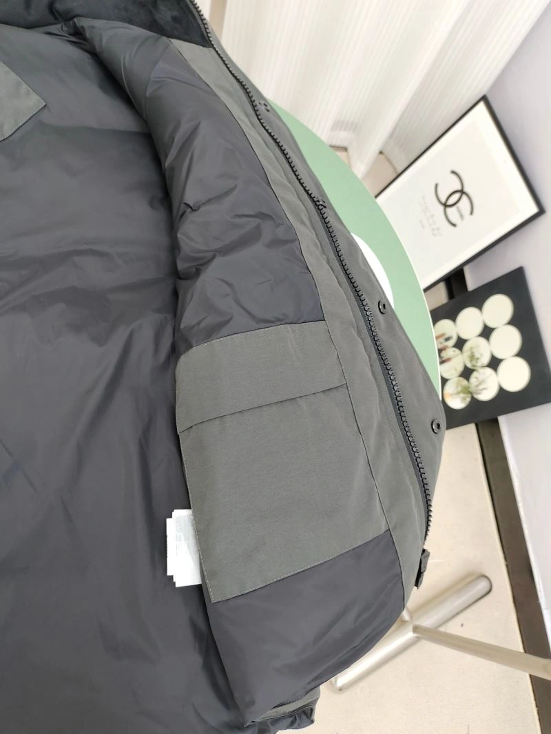 WeatherProof Canada Goose Down Jackets 106261