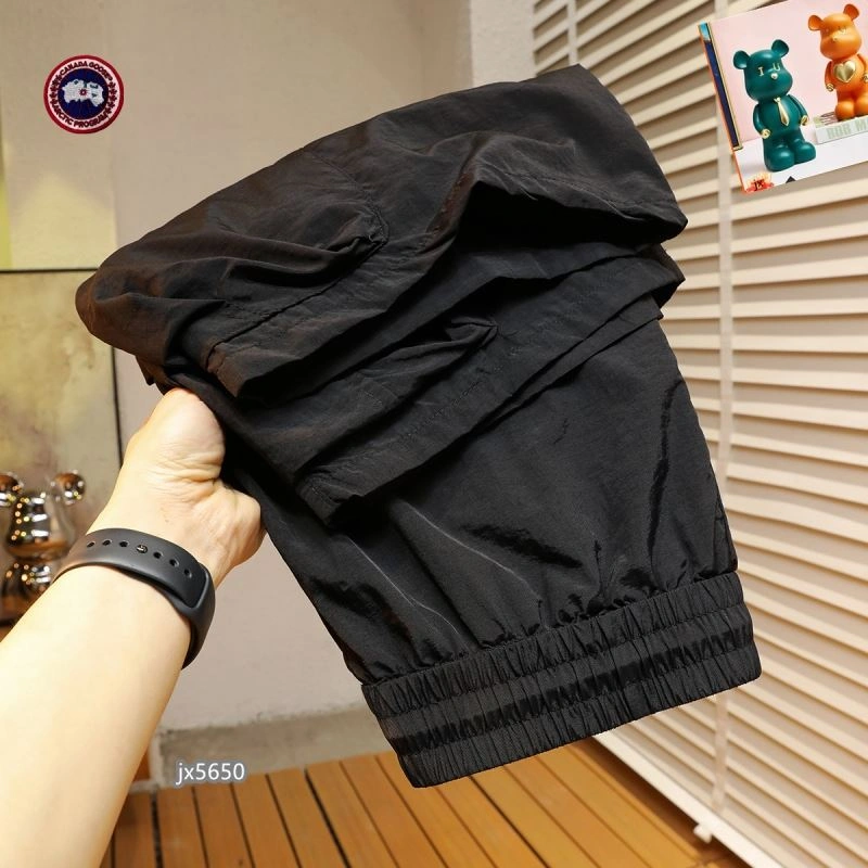 Canada Goose Short Pants Sleek 106206