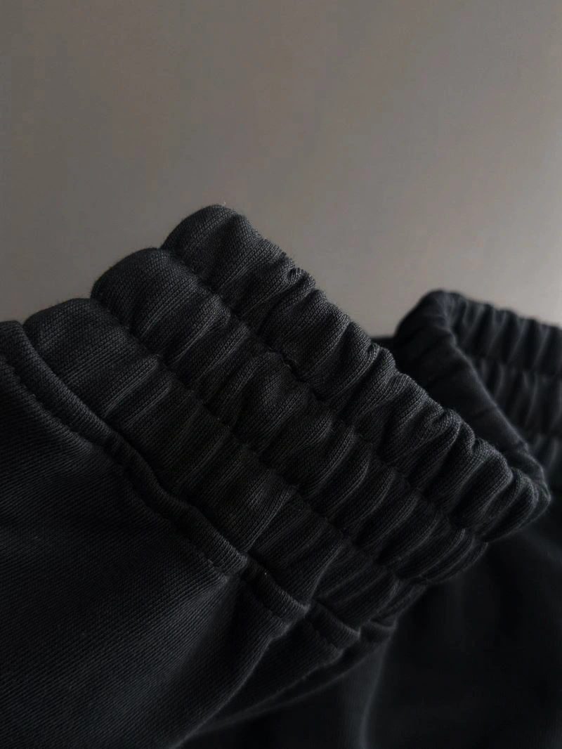 Canada Goose Short Pants Breathable 106229