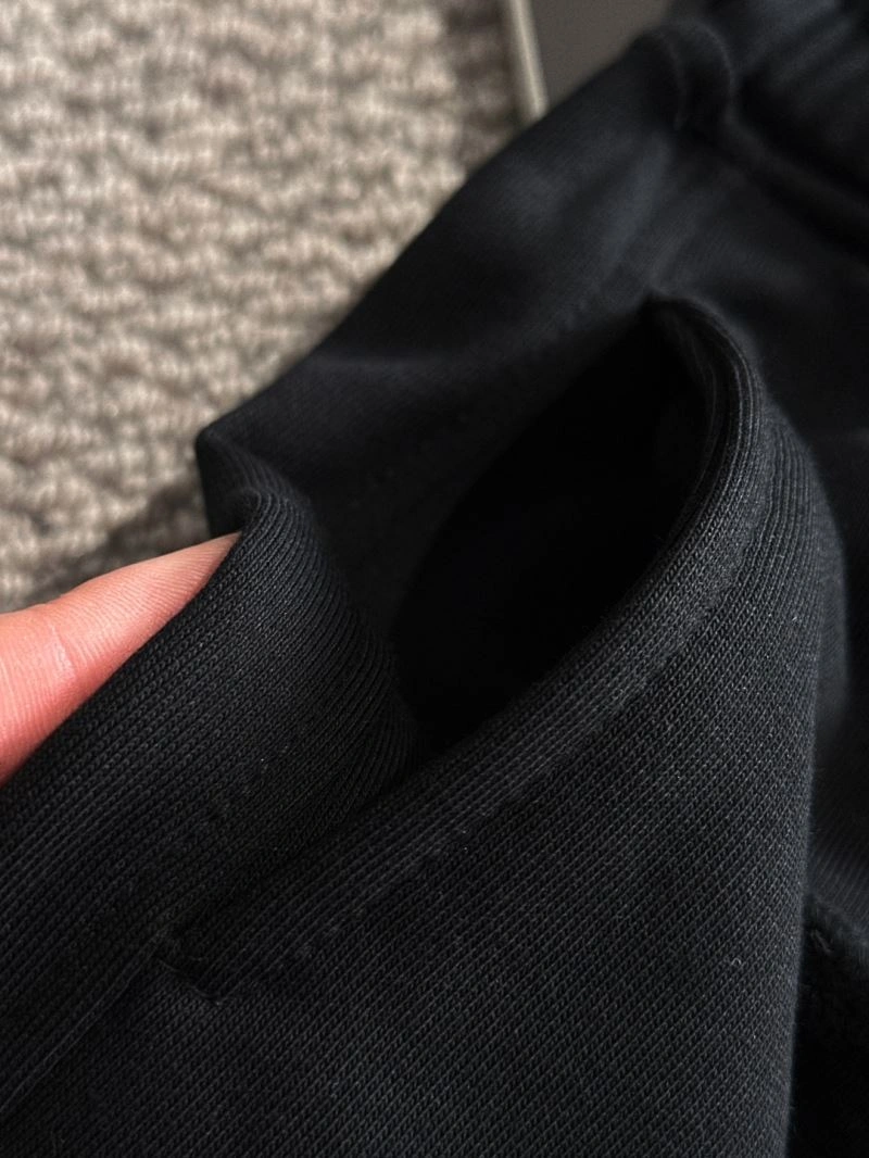 Canada Goose Short Pants Breathable 106229