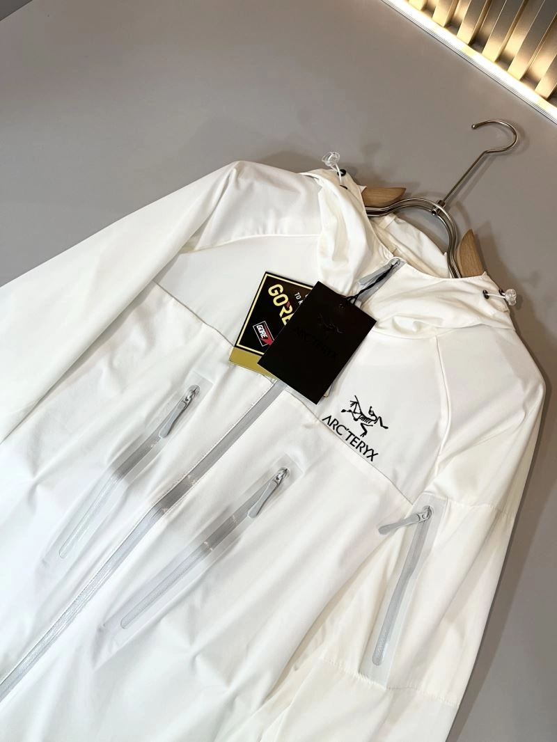 DailyWear Canada Goose Sunscreen Jacket 106218