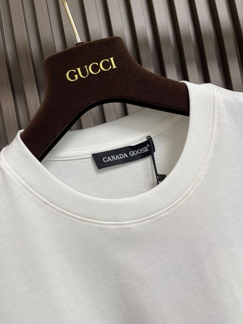 Canada Goose T-Shirts Stretchable 106231