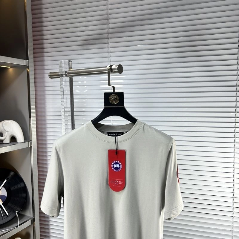 Canada Goose T-Shirts Minimalist 106244